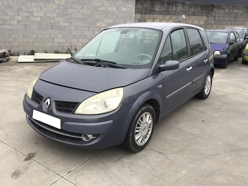 Renault Scenic II 1,9 DCI 130 à la pièce (1056241)