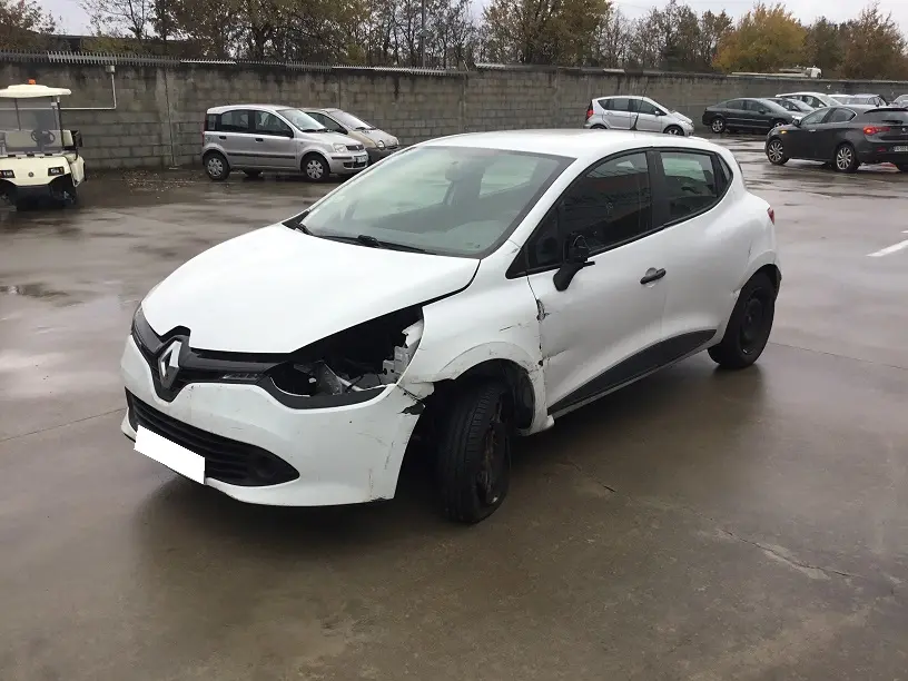 Renault Clio IV 1,5 DCI 75 à la pièce (1237231)