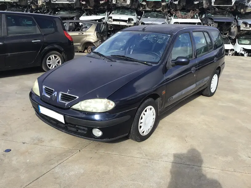 Renault Mégane I Phase 2 Break 1,4 95 à la pièce (1095241) (Copie)