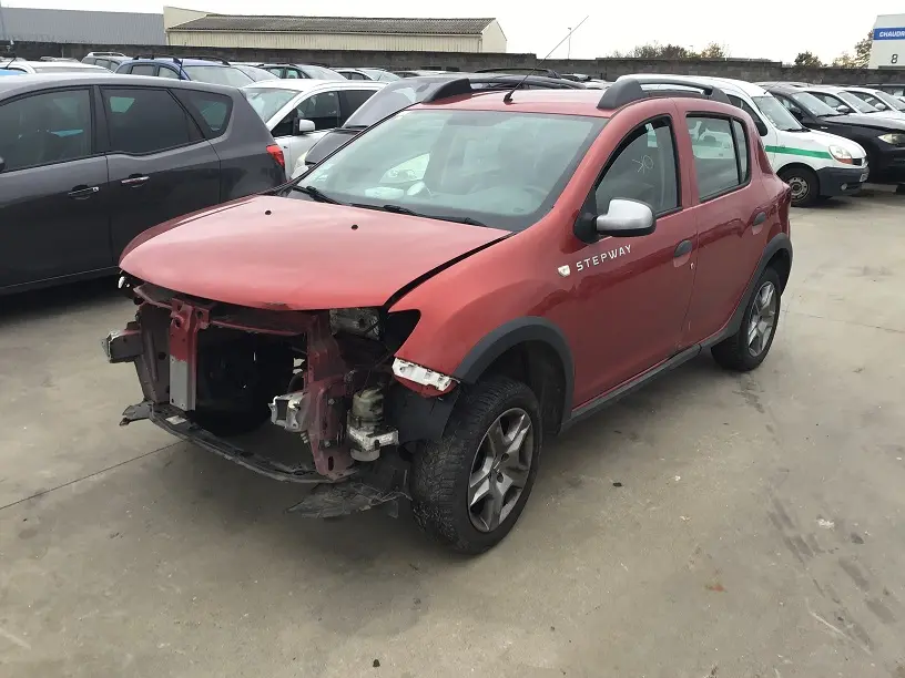 Dacia Sandero 0,9 TCE 90 à la pièce (0699251)