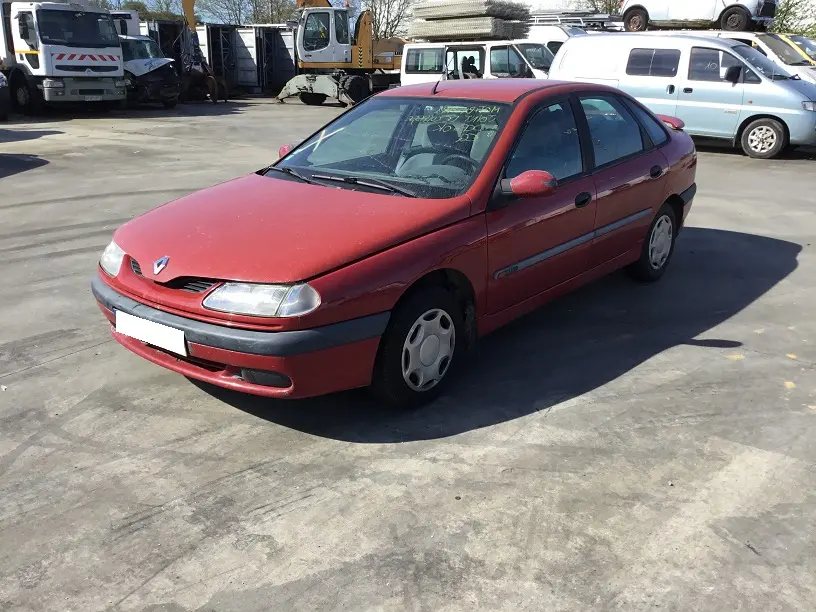 Renault Laguna 1,8 ESS à la pièce (0197241)
