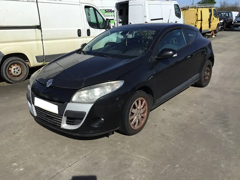Renault Mégane III 1,5 DCI 85 à la pièce (1180231)