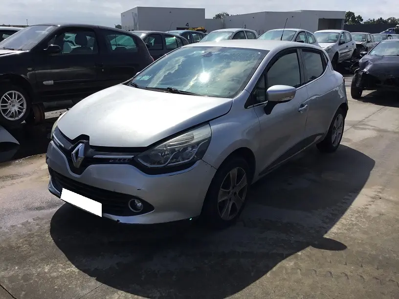 Renault Clio IV 1,2 ESS 120 à la pièce (0691241)
