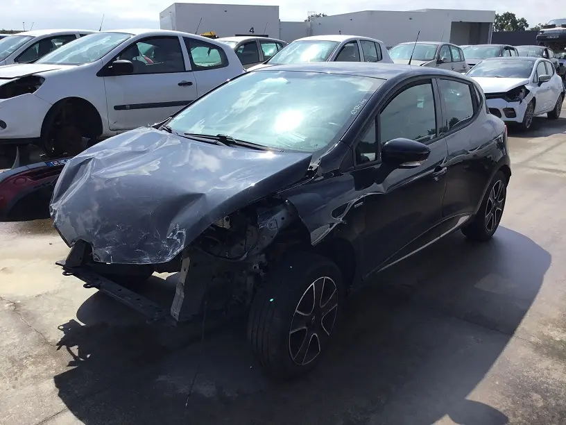 Renault Clio IV 1,2 16V 90 à la pièce (0974231)