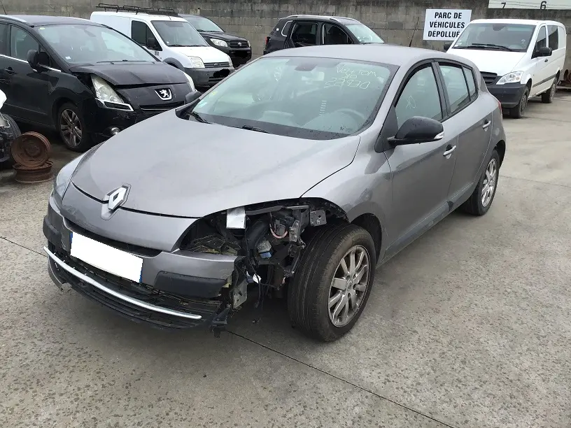 Renault Mégane III 1,5 DCI Fap 90 à la pièce (0378261)