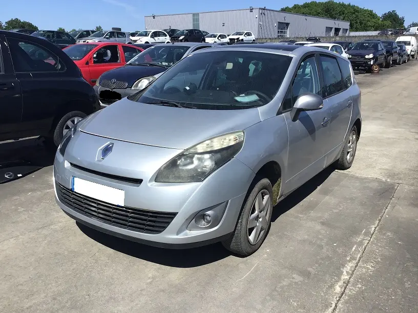 Renault Grand Scenic III 1,6 DCI 130 à la pièce (1054241)