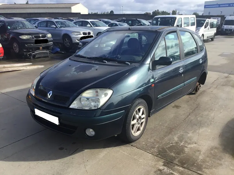 Renault Scenic 1,9 DCI 102 à la pièce (08852241)