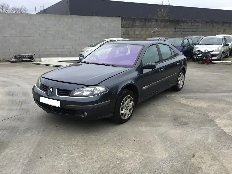 Renault Laguna II Phase 2 2,0 à la pièce (0123251)