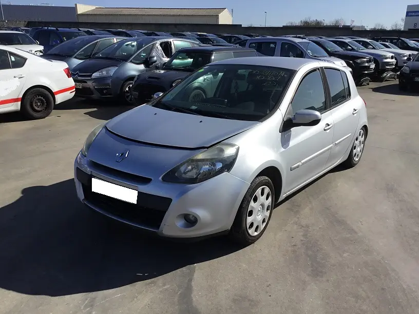 Renault Clio III 1,5 DCI 75 à la pièce (0953241)