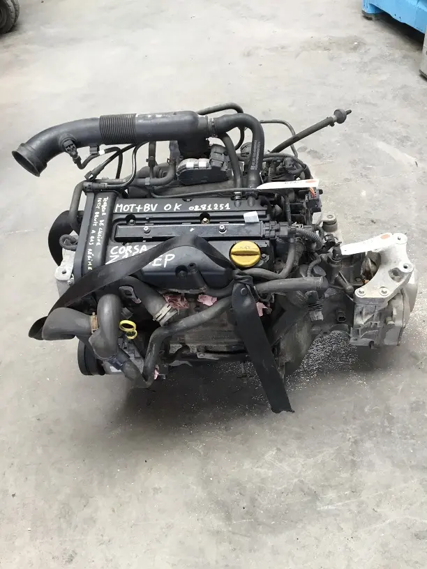 Moteur + BV Opel Corsa 1.4 ess (0281251-189)
