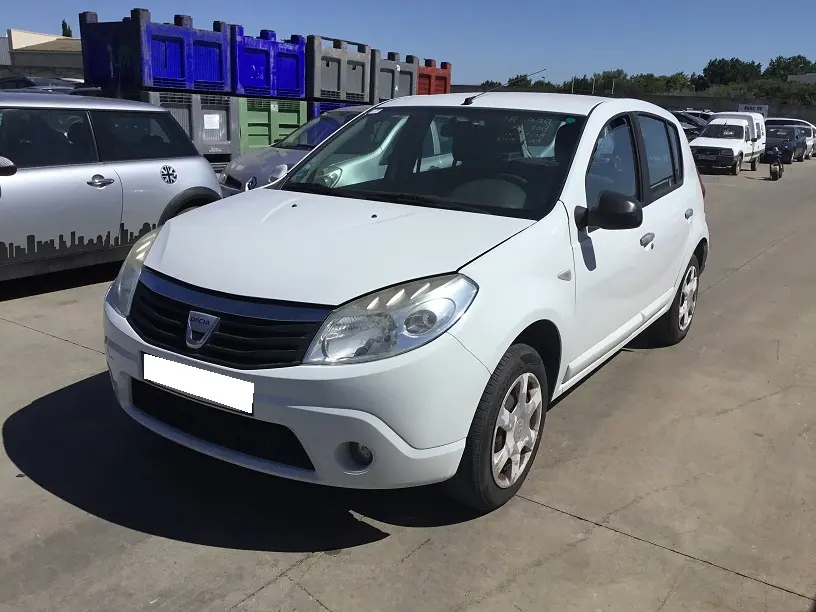 Dacia Sandero 1,4 MPI 72 à la pièce (0283221)