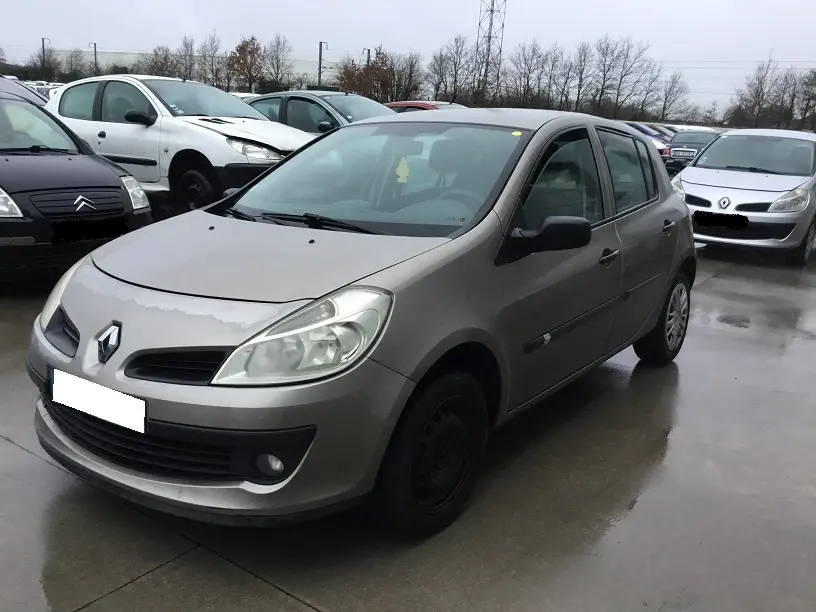 Renault Clio III 1,5 DCI 68 (0999221)