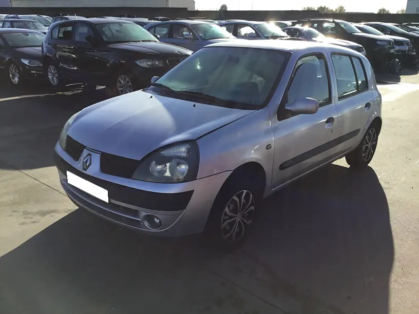 Renault Clio II Phase 2 1,5 DCI 65 à la pièce (0932251)
