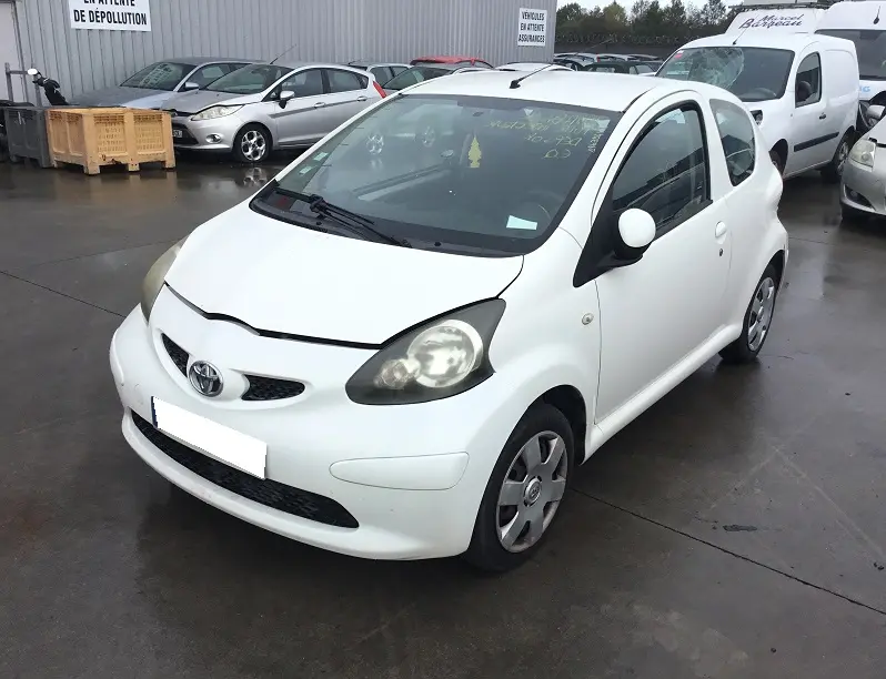 Toyota Aygo 1,4 HDI 54 à la pièce (0547231)