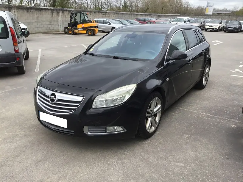 Opel Insigna 2,0 CTDI 16V 160 à la pièce (0238261)