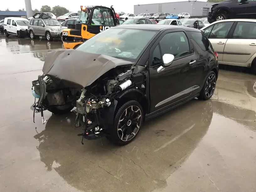 Citroën DS3 1,6 HDI 111 à la pièce (0818241)