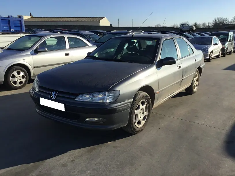 Peugeot 406 2,1 TD 110 à la pièce (0049221)
