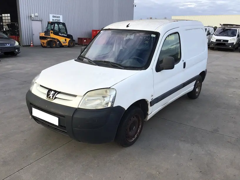 Peugeot Partner 1,6 HDI 75 à la pièce (1054251)