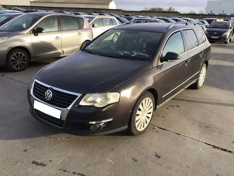 Volksvagen Passat 2,0 TDI 140 à la pièce (0919241)