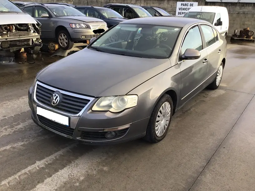 Volksvagen Passat 2,0 TDI 140 à la pièce (0875211)