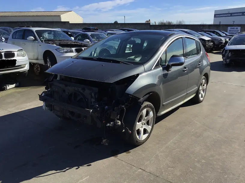 Peugeot 3008 1,6 HDI FAP 110 à la pièce (0346241)
