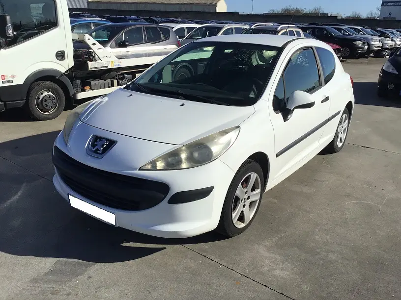 Peugeot 207 1,6 HDI 90 à la pièce (0606221)