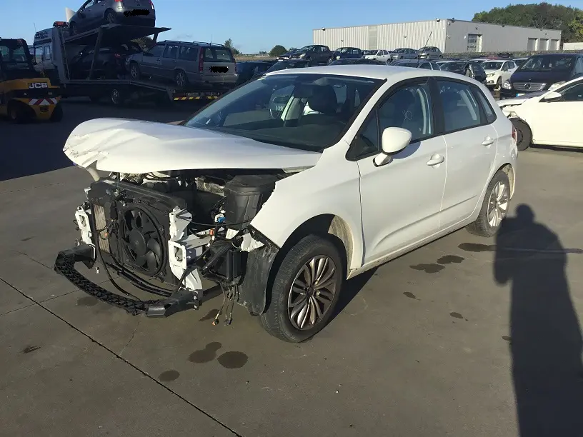 Citroën C4 II 1,6 HDI FAP 90 à la pièce (0675241)