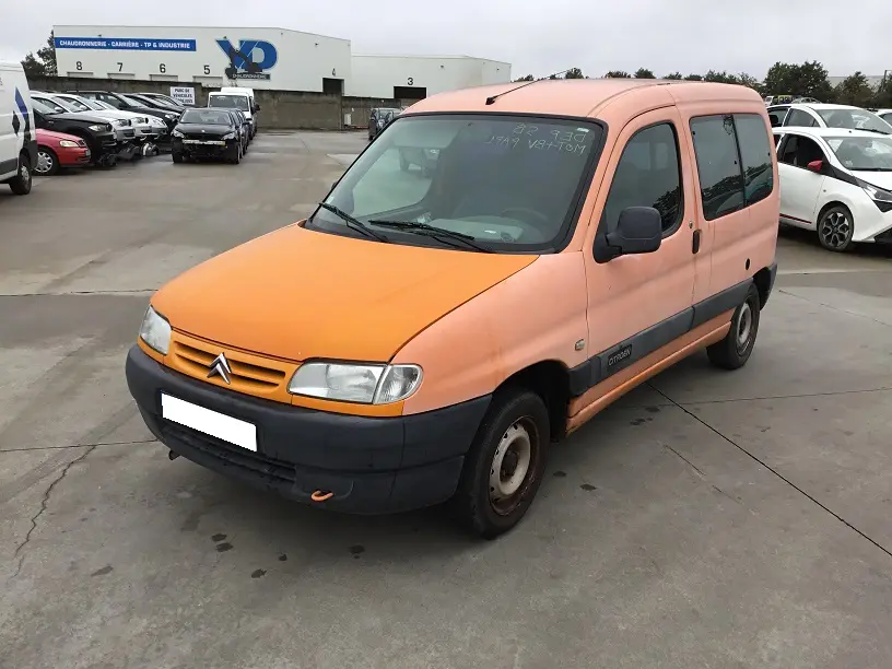 Citroën Berlingo 1,1 ESS 60 à la pièce (0946241)