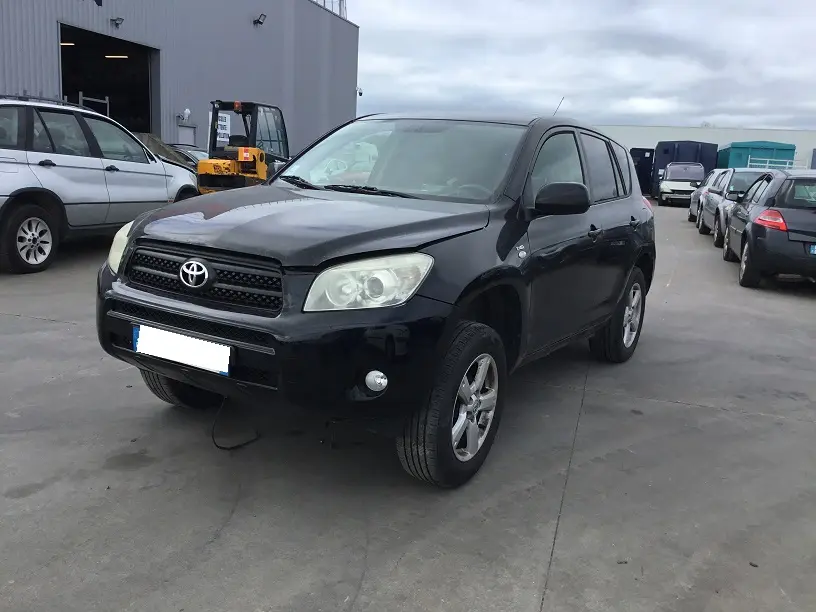 Toyota RAV4 2,2 DCI 136 à la pièce (0330231)