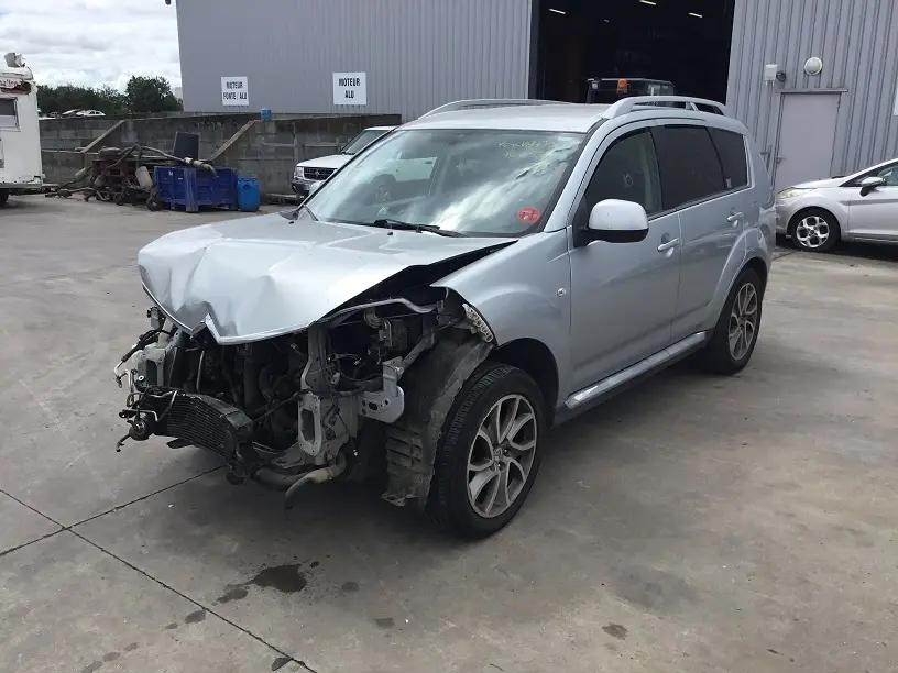 Citroën C-Crosser 2,2 HDI 156 à la pièce (0805231)